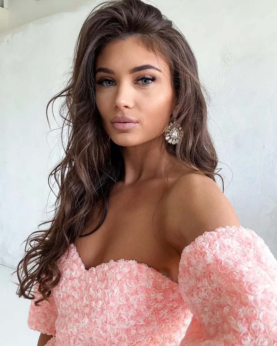 Лада эскорт в городе Алматы